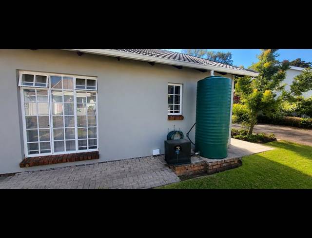 3 BEDROOM TOWNHOUSE FOR SALE IN DIE HOEWES
